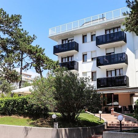 Hotel Eden Lignano Sabbiadoro Luaran gambar
