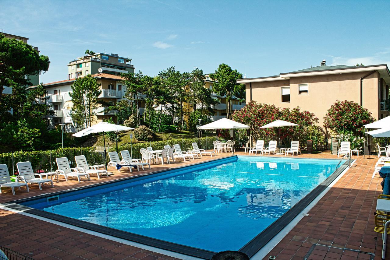 Hotel Eden Lignano Sabbiadoro Luaran gambar